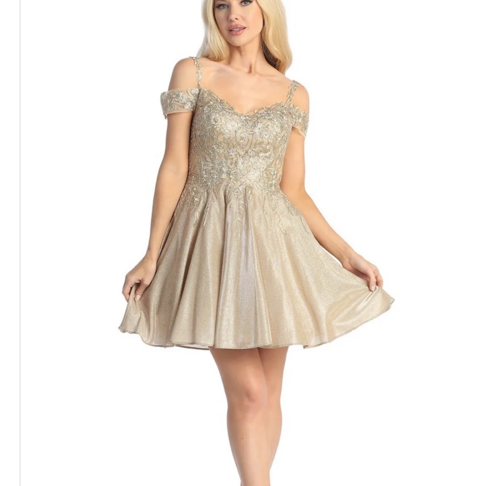 Beautiful dress! Let’s brand